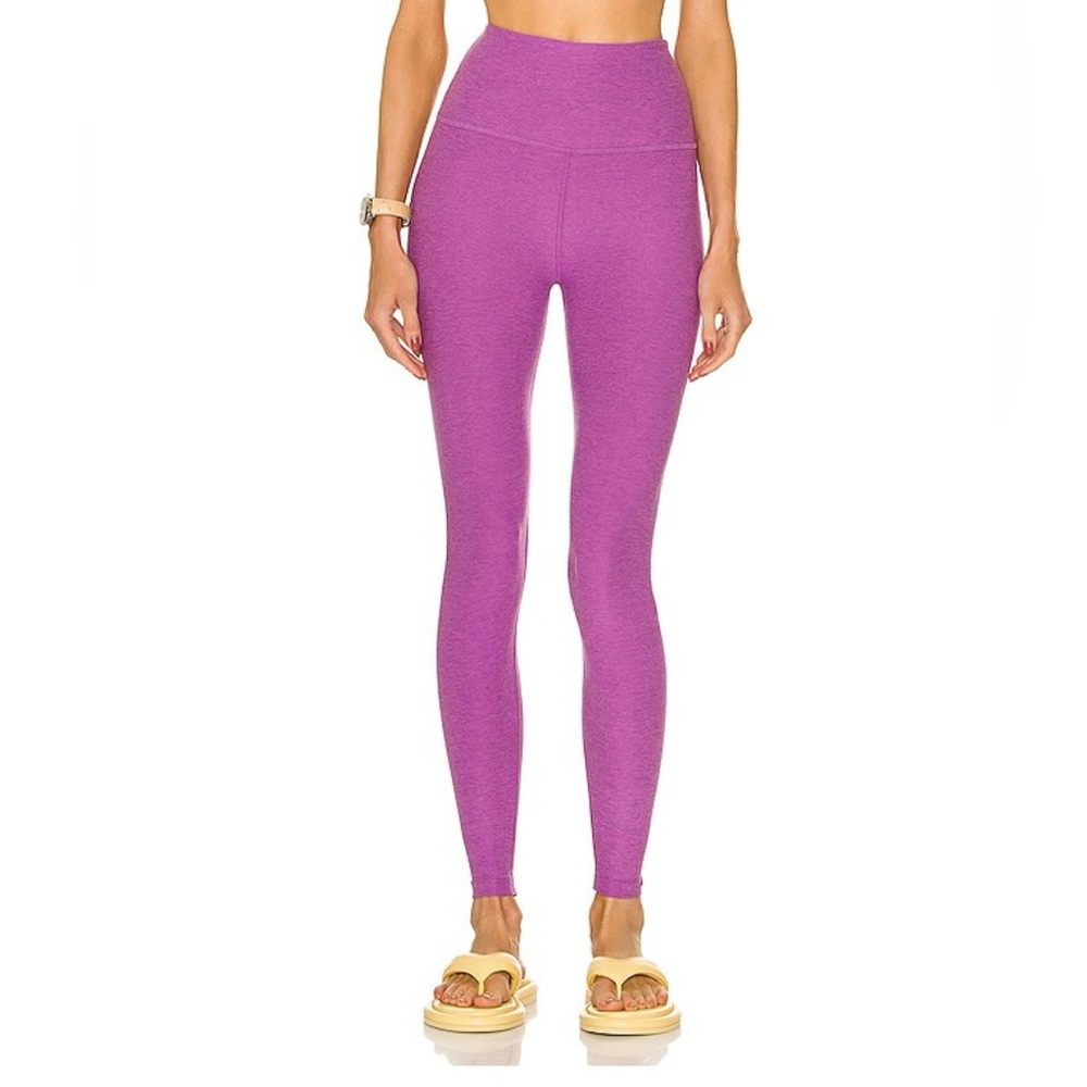 Beyond Yoga High-Waist Leggings in Bright Purple
